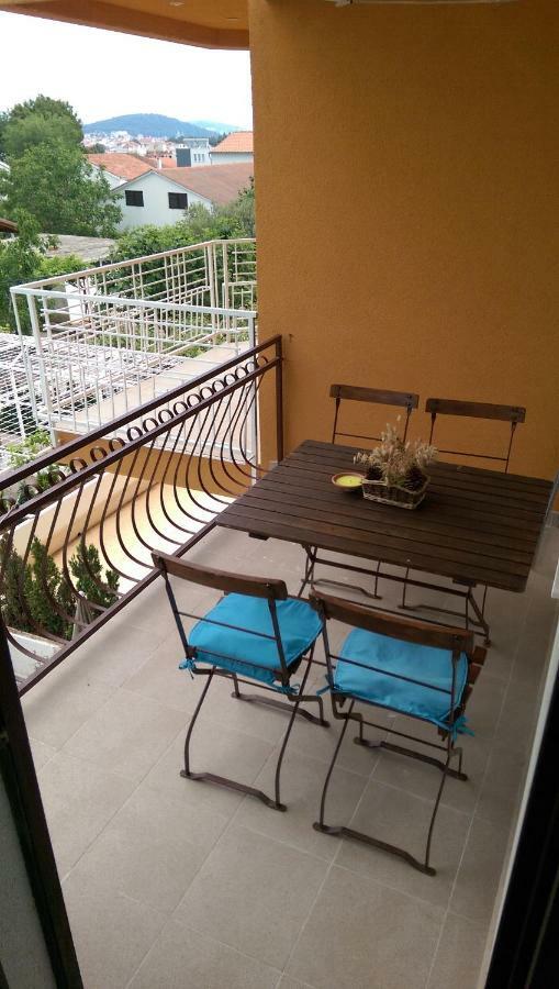 Apartments Delibasic Рогозница Екстериор снимка