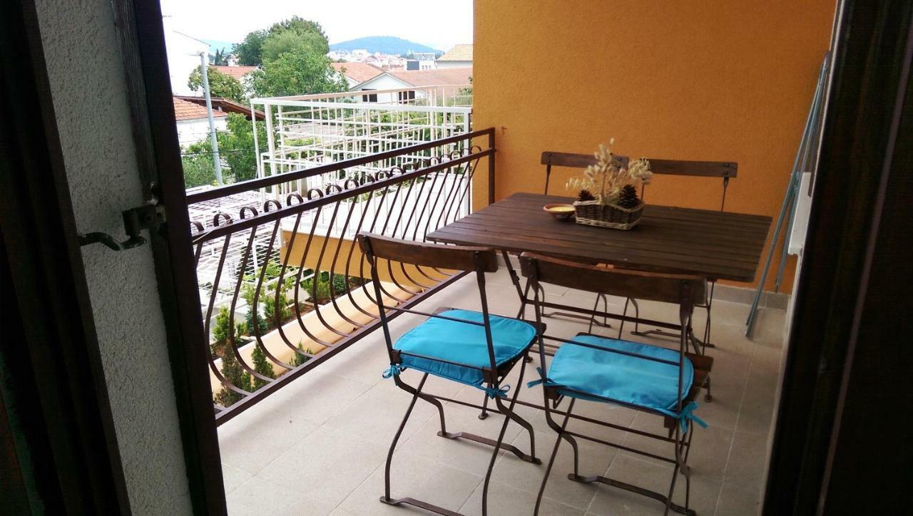 Apartments Delibasic Рогозница Екстериор снимка