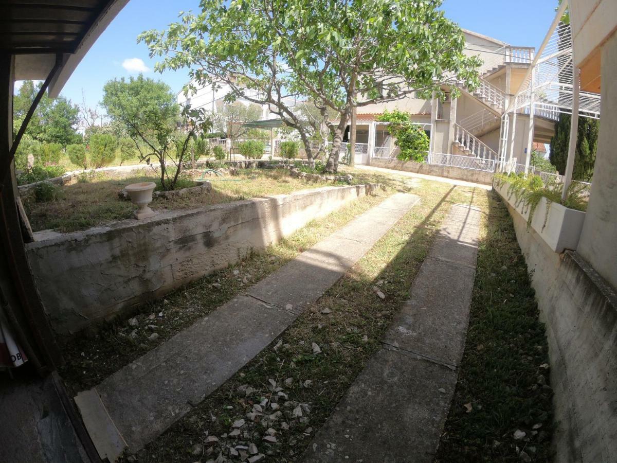 Apartments Delibasic Рогозница Екстериор снимка
