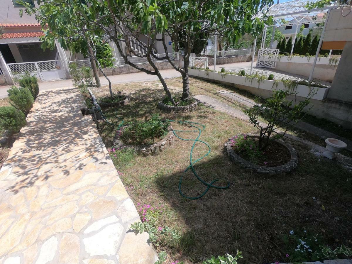Apartments Delibasic Рогозница Екстериор снимка
