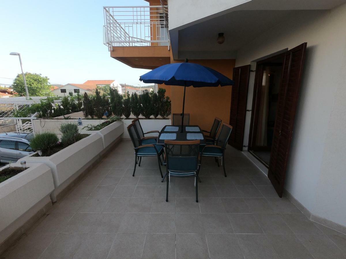 Apartments Delibasic Рогозница Екстериор снимка