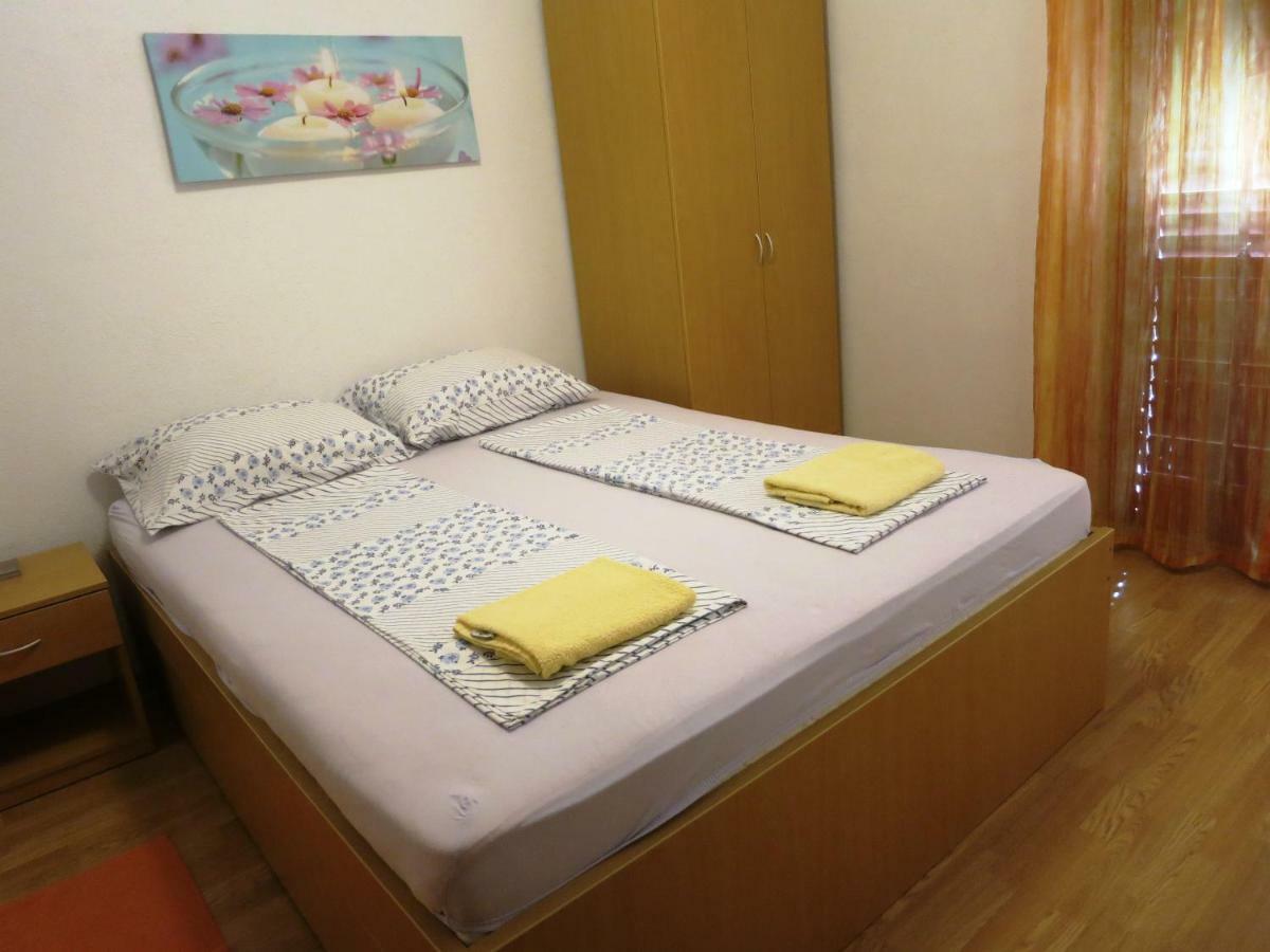 Apartments Delibasic Рогозница Екстериор снимка